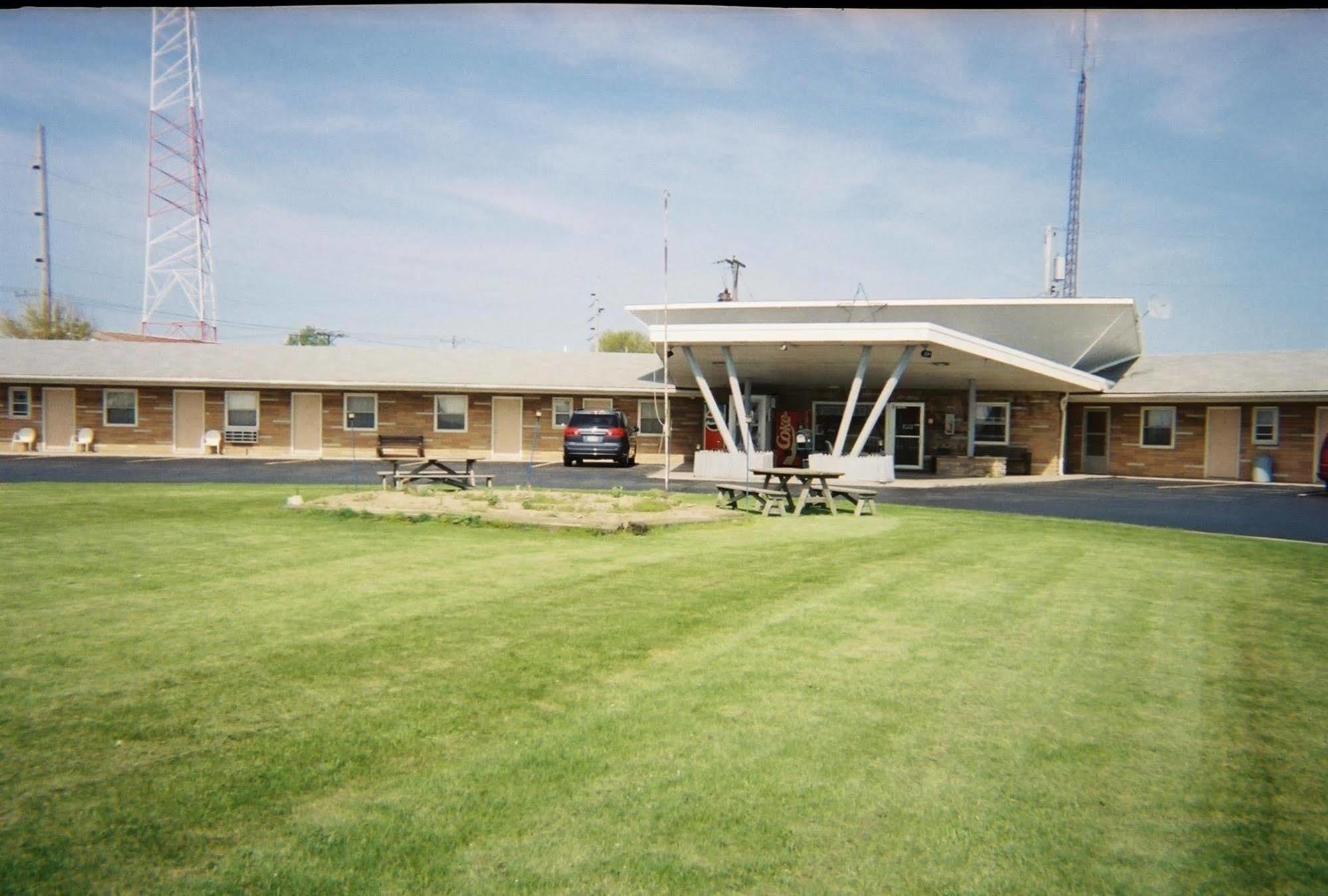 Rainbow Motel Montpelier Exterior photo